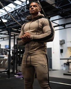 Ropa de entrenamiento de diseño personalizado para hombre, traje de pista con logotipo bordado, capucha con cordón ajustable para el cuerpo, para gimnasio, con capucha, color blanco, a rayas laterales - Product Image 6