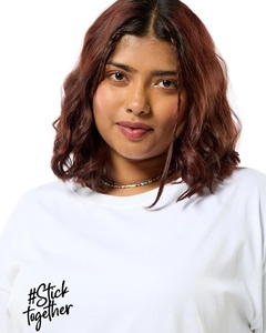 Camiseta blanca de talla grande con estampado gráfico Cool Pals para mujer - Product Image 5