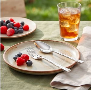 Ensemble de couverts modernes martelés et brillants en acier inoxydable poli miroir, résistant à la rouille, compatible lave-vaisselle, pour mariage et restaurant - Product Image 5