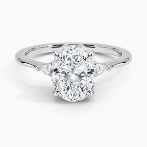Anillo de Compromiso Aria con Tres Piedras de Moissanita, Estilo Botánico, Corte Brillante, Detalles de Perlas de Agua Dulce, Plata Chapada en Oro de 14K - Product Image 5