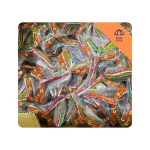Jouet libellule en bambou naturel fait main avec motifs peints pour les jeux d'enfants en plein air et les activités familiales, fabriqué à Ho Chi Minh City - Product Image 1