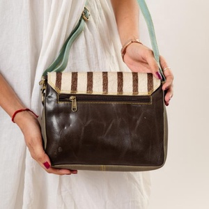 Gran oferta, bolso de mano de cuero de vaca bohemio informal para mujer, nuevo diseño Vintage, Correa única, portátil, compras de invierno, estilo japonés - Product Image 3