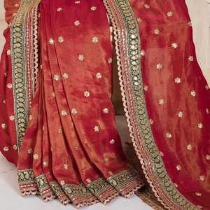 Saree de soirée avec broderie séquentielle - Product Image 3