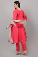 Robe de soirée 3 pièces tendance ethnique pour femme, couleur rose, avec perles, broderies Dana, sequins et travail de perles.