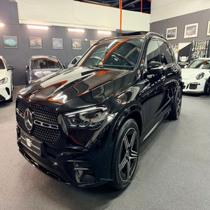 Mercedes Benz GLE 350 de 4M AMG Package, toit panoramique, suspension pneumatique, système audio Burmester, SUV de luxe, diesel hybride - Product Image 1