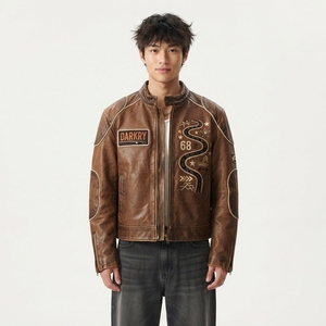Blouson Moto Homme en Cuir Marron 68 Road avec Patch Brodé, Col Montant, Fermeture Éclair, Style Automne, Doublure en Polyester - Product Image 1