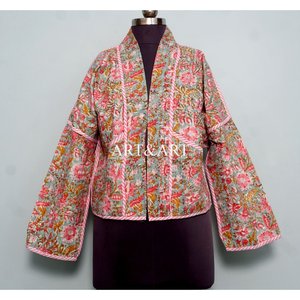 Veste indienne de luxe faite à la main Kantha pour femme, col en V, manches longues, fermeture à cordon, motif floral, 100% coton, veste de printemps - Product Image 1