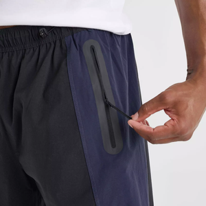 Pantalon de survêtement blanc surdimensionné pour homme, coupe large, avec empiècements latéraux contrastants noirs et détails de passepoil, taille à cordon de serrage, 100% coton, vente en gros sur mesure - Product Image 6