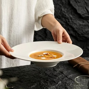 Plato de Sopa de Porcelana de Estilo Europeo con Borde Ancho, Elegante Tazón para Pasta con Borde, Vajilla Blanca de Alta Calidad para Hotel y Restaurante, Apta para Lavavajillas - Product Image 2