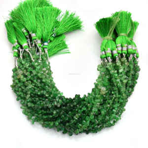 Perles en cristal de pierre précieuse naturelle de qualité supérieure en forme de poire verte lisse T-Savorite en gros pour la fabrication de bijoux, bracelets et colliers - Product Image 3