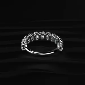 Bague de mariage demi-éternité en or blanc 14 carats avec diamant taille ovale clarté VVS-VS, sertie en panier, bijou de mariée - Product Image 4