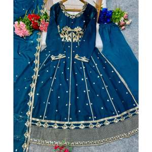 Vestido Anarkali de Fiesta de Diseñador de Moda Valam con Colgante y Dupatta en Azul, Colección Elegante Pent - Product Image 4