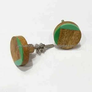 Boutons de tiroir d'armoire en bois de résine de qualité supérieure faits à la main commode poignées de porte de cuisine en gros - Product Image 1