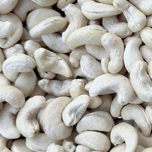 Hot Sale Cheap Rate Raw Cashew Nuts WW180, WW240, WW320, LP, WS Cashew Nuts Bulk Cashew Nuts Customized Cutting Size - Product Image 1