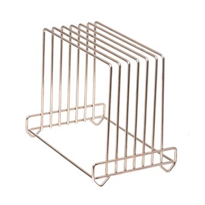 El soporte para tostadas de metal más vendido mantiene las tostadas en posición vertical para facilitar la aplicación del mantequilla. El diseño clásico atrae a generaciones y gustos diferentes. - Product Image 6