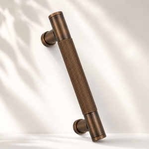 Manija de Puerta Principal en Bronce Mate para Puertas de Entrada, Interiores Residenciales y Aplicaciones de Herrajes Arquitectónicos Modernos - Product Image 3
