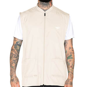 Material transpirable y cómodo, personalizado, perfecto para cortar el cabello, peinar, arreglar, recortar y para el trabajo profesional diario. - Product Image 1