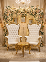 Ensemble de chaises en métal de luxe élégant pour mariage royal, tabouret doré sculpté à la main pour la décoration de scène nuptiale