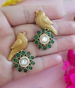 Elegantes Pendientes de Moissanita de Primera Calidad en Latón Chapado en Oro para Mujer, Ideales para Fiestas Nocturnas - Product Image 2