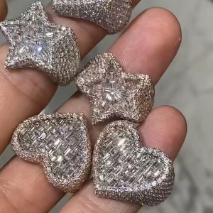 แหวนมอสซาไนต์ผู้ชายแบบ Iced Out ขายดี แหวนเงินแท้ 925 สไตล์ฮิปฮอป พร้อมใบรับรอง GRA แหวนรูปกากบาทประดับมอสซาไนต์ D VVS - Product Image 1