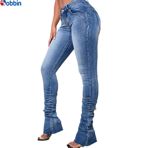 Jean décontracté pour femme, taille haute, en denim bleu délavé, extensible, coupe skinny, personnalisé, évasé et empilé, grandes tailles - Product Image 1