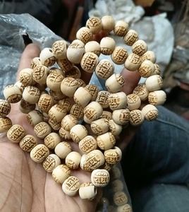 Cuentas de madera Radha Krishna talladas a mano, cuentas de oración espirituales indias, pulsera elástica de madera Tulsi para mujer, regalo de yoga - Product Image 5