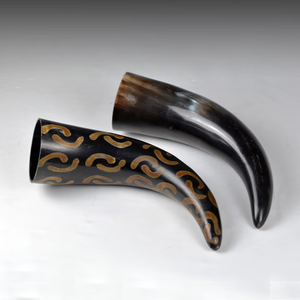Corne à boire polie 100% corne de buffle - Corne à souffler viking écologique par Perfect Enterprises - Product Image 1