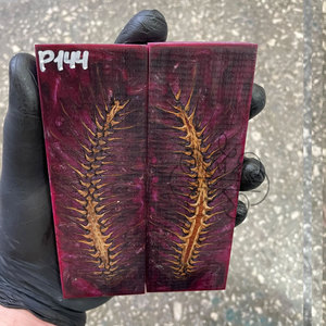 Nouvelles plaquettes de manche de couteau en résine époxy motif cône de pin au design unique, personnalisables pour la fabrication de manches de couteau - Product Image 2