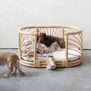Canapé pour animaux de compagnie en rotin délicat, design Sunburst, lit pour chien en osier avec coussin, meuble décoratif pour chat, pour salon, intérieur de maison - Product Image 6