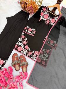 Lanzamiento del nuevo conjunto de fiesta de diseñador con top de satén de rayón y pantalones palazzo Farshi con dupatta. - Product Image 4