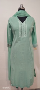 Vestido Casual Verde Menta con Cuello en V, Manga Tres Cuartos, Bordado, Corte Holgado, Largo Midi, Tejido de Viscosa Transpirable para Uso Diario - Product Image 4