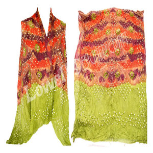 Pañuelo Tie Dye Jamnagri con Patrón Tradicional Indio Estilo Bandhani, Diseño Textil Vibrante Hecho a Mano para Accesorios de Moda - Product Image 5