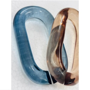 Arte en resina decorativo. El nuevo diseño colorido de eslabones de cadena de resina, disponible en tamaño grande y pequeño, y con posibilidad de personalizar el logotipo. - Product Image 4