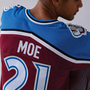 Camiseta de fútbol americano de poliéster de malla de 220 g/m² con diseño de sublimación personalizado, estilo streetwear, hombros caídos y corte holgado, venta al por mayor OEM. - Product Image 5