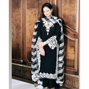 FANCY GEORGETTE BRODERIE TRAVAIL TOP BAS AVEC DUPATTA NOIR - Product Image 1