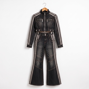 Conjunto de Dos Piezas de Mezclilla Negra para Mujer, Chaqueta Corta a Rayas y Jeans Acampanados, Estilo Urbano, Moda Personalizada, Venta al Por Mayor - Product Image 5