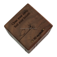 Cube de relaxation en bois élégant et moderne, fabriqué à la main, écologique, de haute qualité, méditation, soulagement du stress, décoration élégante pour la maison, gravé