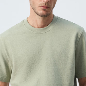 T-shirt col rond pour homme 2026 au design élégant et abordable, couleur unie pour le quotidien, avec logo personnalisable, coupe confortable - Product Image 2