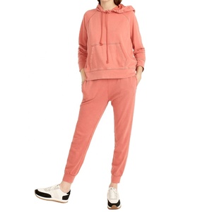 ชุดออกกำลังกายแขนยาวมีฮู้ดสำหรับผู้หญิงชุดวอร์มฤดูหนาวขนาดพิเศษพิมพ์ลายโลโก้ใหม่ - Product Image 1