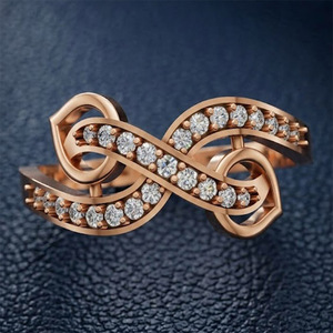 Anillo de Compromiso Clásico para Mujer con Tres Piedras Redondas de Diamante Cultivado en Laboratorio, Diseño de Hoja Infinita, Certificado IGI, Joyas RIZTA - Product Image 5