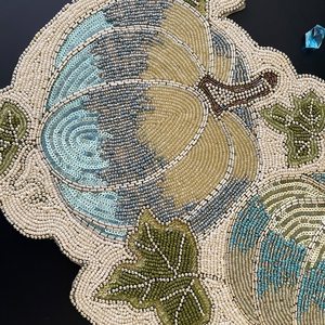 Camino de Mesa Bordado a Mano con Forma Personalizada, Diseño Floral Verde Azulado de Estilo Lujoso, Duradero, Ecológico y Ligero, Ali Fashion - Product Image 6