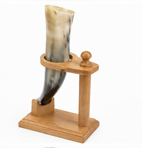 Corne à boire viking artisanale avec support en bois massif, corne de buffle naturelle, coupe médiévale pour hydromel, vaisselle de bar rustique - Product Image 5