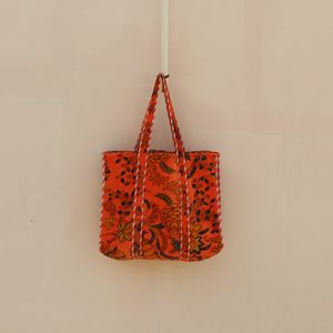 กระเป๋าโท้ทผ้าฝ้ายลายทางสีน้ำเงินทำมือ พิมพ์ลายผลไม้ ขนาดกลาง สายสะพายยาว ปิดซิป ใช้ซ้ำได้สำหรับใส่ของช้อปปิ้ง - Product Image 2