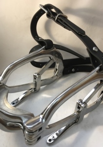 Venta al por mayor: Abrebocas ecuestre Millennium de acero inoxidable de calidad premium, estilo CAPS, para caballos GUJJAR INTERNATIONAL - Product Image 4