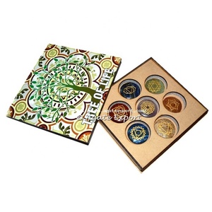 Ensemble de disques gravés à 7 chakras en pierre semi-précieuse avec boîte imprimée en pierre de guérison colorée - Product Image 6