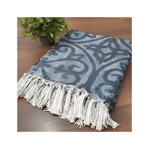 Gift Ideas for Christmas Family: Cozy Throws & Holiday Baking Kits