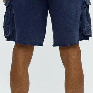 Shorts pour hommes délavés à l'acide avec poches cargo et logo personnalisable à prix avantageux pour les acheteurs en gros, coupe décontractée et tendance - Product Image 6