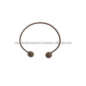 Brazalete Arquitectónico Escultural de Cobre – Arte Metálico Sostenible Forjado Artesanalmente - Product Image 5