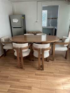 Juego de Mesa de Comedor Ovalada de Madera de Teca Contemporánea, Sillas Tapizadas Modernas, Fabricante de Muebles de Indonesia - Product Image 2