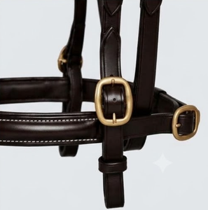 Bridon en cuir pour cheval avec sangle de nez à boucle rapide et surpiqûres noires, équipement d'équitation TAK Equestrian HB1902 - Product Image 4
